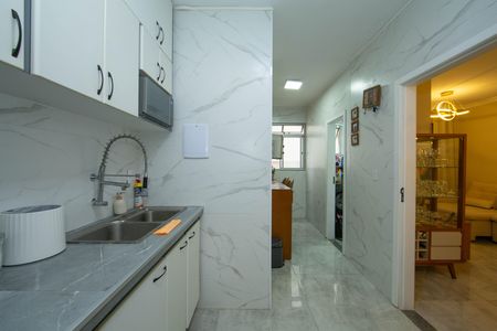 Apartamento à venda com 105m², 3 quartos e 2 vagasCOZINHA