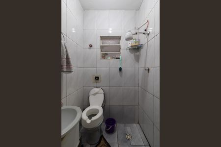 Casa à venda com 150m², 2 quartos e 1 vaga Casa à venda com 150m², 2 quartos e 1 vagaBanheiro