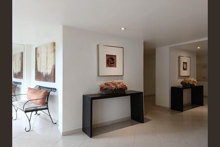Apartamento à venda com 68m², 2 quartos e 1 vagaHall social