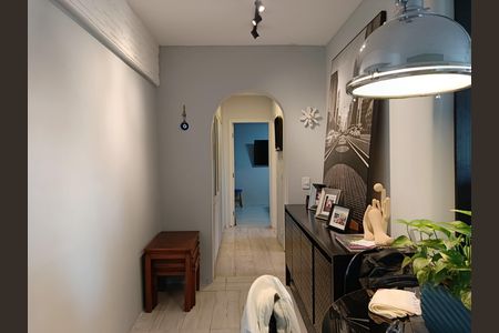 Apartamento à venda com 68m², 2 quartos e 1 vagaCorredor