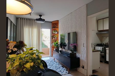 Sala de apartamento à venda com 2 quartos, 68m² em Vila Madalena, São Paulo