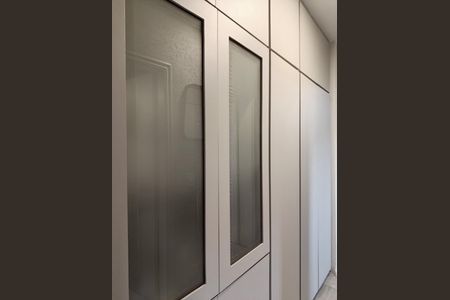 Apartamento à venda com 68m², 2 quartos e 1 vagaArmário corredor