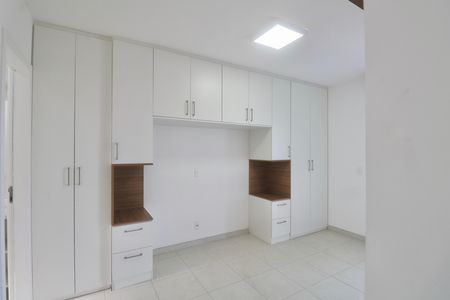 Apartamento para alugar com 101m², 3 quartos e 2 vagas Apartamento para alugar com 101m², 3 quartos e 2 vagasSuíte