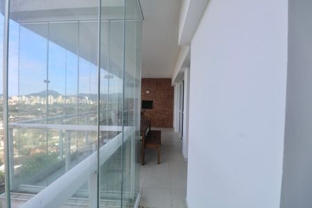 Apartamento para alugar com 101m², 3 quartos e 2 vagas Apartamento para alugar com 101m², 3 quartos e 2 vagasVaranda