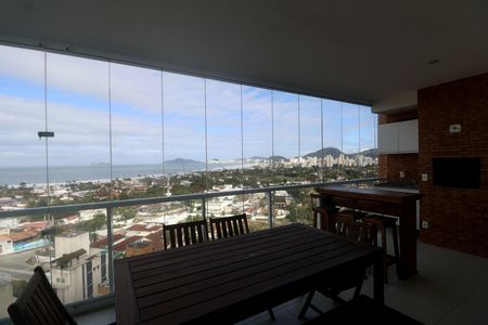 Apartamento para alugar com 101m², 3 quartos e 2 vagas Apartamento para alugar com 101m², 3 quartos e 2 vagasVaranda