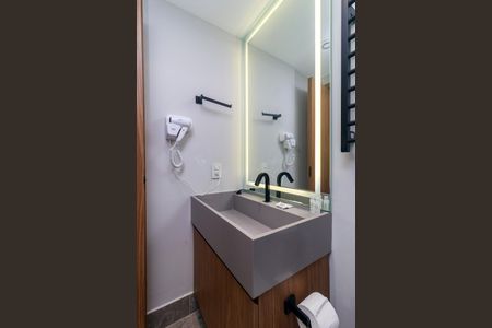 Studio à venda com 25m², 0 quarto e sem vaga Studio à venda com 25m², 0 quarto e sem vagaBanheiro