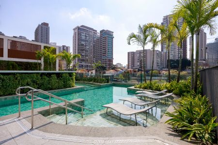 Studio à venda com 25m², 0 quarto e sem vaga Studio à venda com 25m², 0 quarto e sem vagaPiscina