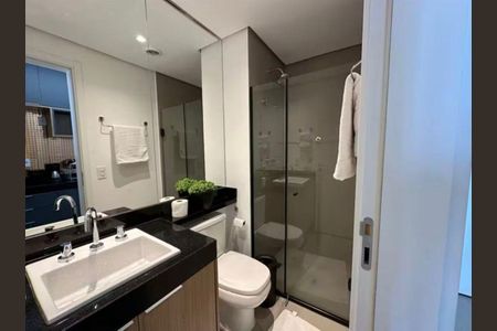 Banheiro de kitnet/studio para alugar com 1 quarto, 30m² em Pompeia, São Paulo
