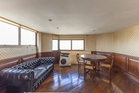 Apartamento à venda com 250m², 2 quartos e 3 vagas Apartamento à venda com 250m², 2 quartos e 3 vagasSala