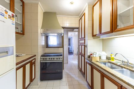 Apartamento à venda com 250m², 2 quartos e 3 vagas Apartamento à venda com 250m², 2 quartos e 3 vagasCozinha