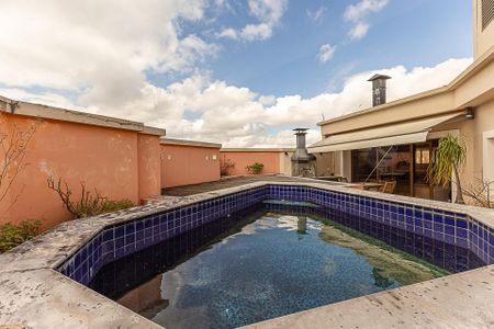Apartamento à venda com 250m², 2 quartos e 3 vagas Apartamento à venda com 250m², 2 quartos e 3 vagasCobertura