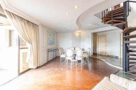 Apartamento à venda com 250m², 2 quartos e 3 vagas Apartamento à venda com 250m², 2 quartos e 3 vagasSala 2