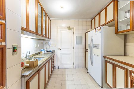 Apartamento à venda com 250m², 2 quartos e 3 vagas Apartamento à venda com 250m², 2 quartos e 3 vagasCozinha