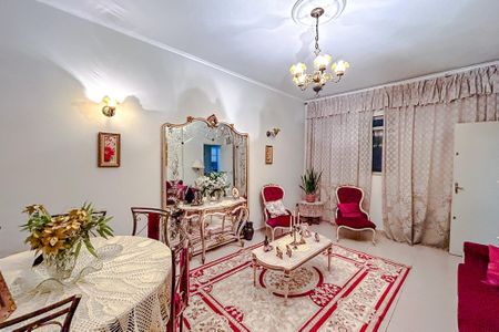 Casa à venda com 640m², 6 quartos e 1 vagaSala