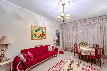 Casa à venda com 640m², 6 quartos e 1 vagaSala