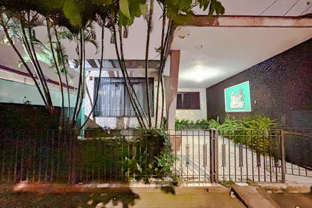 Casa à venda com 640m², 6 quartos e 1 vagaFachada com Plaquinha