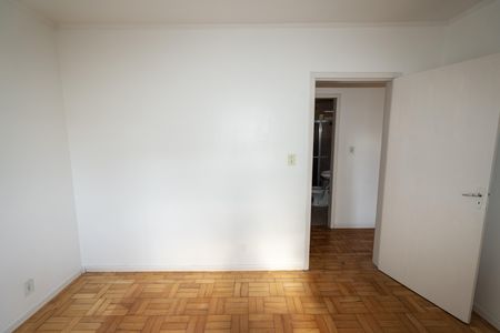 Quarto 1 de apartamento para alugar com 2 quartos, 64m² em Floresta, Porto Alegre