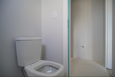 Apartamento à venda com 137m², 3 quartos e 2 vagasBanheiro da Suíte 2 e 3
