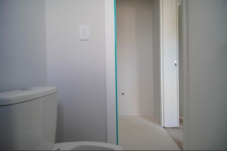 Apartamento à venda com 105m², 3 quartos e 1 vagaBanheiro da Suíte 2 e 3