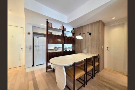 Apartamento à venda com 40m², 1 quarto e 1 vaga Apartamento à venda com 40m², 1 quarto e 1 vagaSala