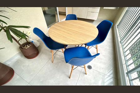 Apartamento para alugar com 68m², 2 quartos e 1 vaga Apartamento para alugar com 68m², 2 quartos e 1 vagaVaranda da Sala