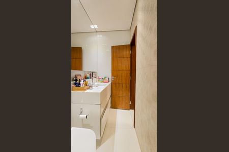 Casa de condomínio à venda com 400m², 4 quartos e 10 vagas Casa de condomínio à venda com 400m², 4 quartos e 10 vagasLavabo