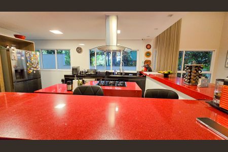 Casa de condomínio à venda com 400m², 4 quartos e 10 vagas Casa de condomínio à venda com 400m², 4 quartos e 10 vagasCozinha