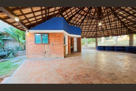 Casa de condomínio à venda com 400m², 4 quartos e 10 vagas Casa de condomínio à venda com 400m², 4 quartos e 10 vagasÁrea comum