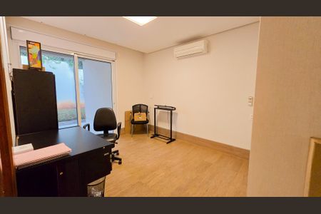 Casa de condomínio à venda com 400m², 4 quartos e 10 vagas Casa de condomínio à venda com 400m², 4 quartos e 10 vagasQuarto