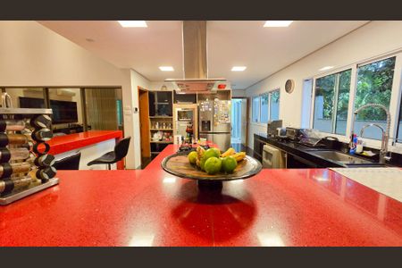 Casa de condomínio à venda com 400m², 4 quartos e 10 vagas Casa de condomínio à venda com 400m², 4 quartos e 10 vagasCozinha