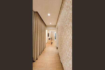 Casa de condomínio à venda com 400m², 4 quartos e 10 vagas Casa de condomínio à venda com 400m², 4 quartos e 10 vagasCorredor