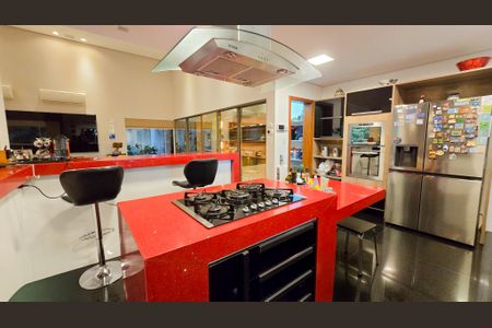 Casa de condomínio à venda com 400m², 4 quartos e 10 vagas Casa de condomínio à venda com 400m², 4 quartos e 10 vagasCozinha
