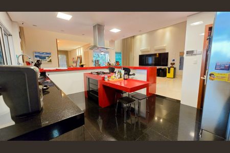 Casa de condomínio à venda com 400m², 4 quartos e 10 vagas Casa de condomínio à venda com 400m², 4 quartos e 10 vagasCozinha