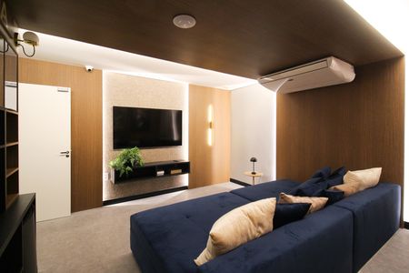 Apartamento para alugar com 43m², 2 quartos e sem vaga Apartamento para alugar com 43m², 2 quartos e sem vagaÁrea comum - Sala de Cinema