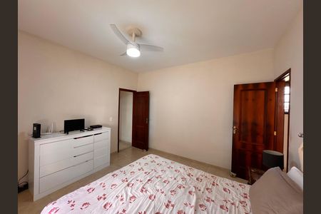 Casa de condomínio à venda com 400m², 4 quartos e 4 vagas Casa de condomínio à venda com 400m², 4 quartos e 4 vagasSuíte