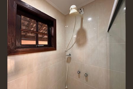 Casa de condomínio à venda com 400m², 4 quartos e 4 vagas Casa de condomínio à venda com 400m², 4 quartos e 4 vagasBanheiro Social