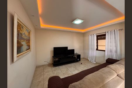 Casa de condomínio à venda com 400m², 4 quartos e 4 vagas Casa de condomínio à venda com 400m², 4 quartos e 4 vagasSala