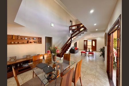 Sala de casa de condomínio à venda com 4 quartos, 400m² em Vargem Grande, Rio de Janeiro