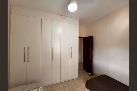Casa de condomínio à venda com 400m², 4 quartos e 4 vagas Casa de condomínio à venda com 400m², 4 quartos e 4 vagasQuarto 1