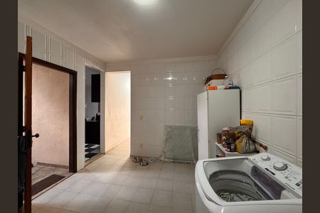 Casa de condomínio à venda com 400m², 4 quartos e 4 vagas Casa de condomínio à venda com 400m², 4 quartos e 4 vagasÁrea de Serviço