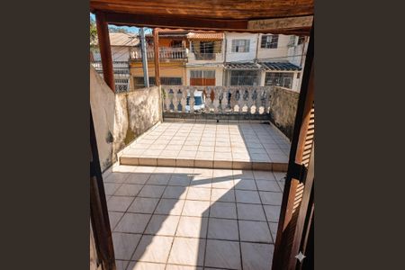 Casa de condomínio à venda com 225m², 3 quartos e 2 vagasFoto 02