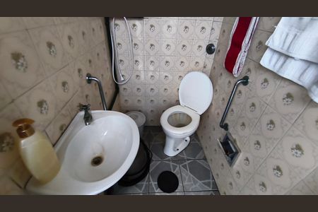Casa à venda com 140m², 4 quartos e sem vagaBanheiro de serviço