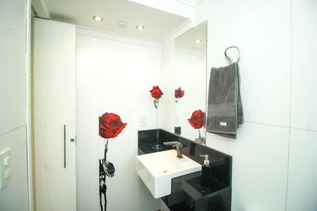 Apartamento à venda com 83m², 2 quartos e 1 vagaBanheiro Social