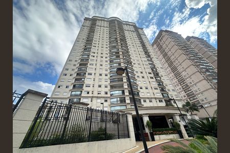 Apartamento para alugar com 72m², 2 quartos e 2 vagas Apartamento para alugar com 72m², 2 quartos e 2 vagasFachada