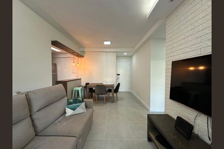 Sala de apartamento para alugar com 2 quartos, 72m² em Alphaville Empresarial, Barueri