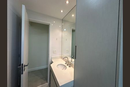 Apartamento para alugar com 72m², 2 quartos e 2 vagas Apartamento para alugar com 72m², 2 quartos e 2 vagasBanheiro
