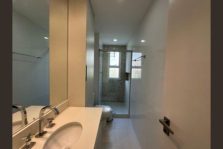 Apartamento para alugar com 72m², 2 quartos e 2 vagas Apartamento para alugar com 72m², 2 quartos e 2 vagasBanheiro