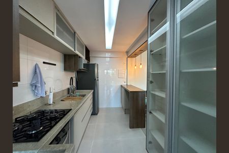 Apartamento para alugar com 72m², 2 quartos e 2 vagas Apartamento para alugar com 72m², 2 quartos e 2 vagasCozinha
