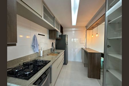 Apartamento para alugar com 72m², 2 quartos e 2 vagas Apartamento para alugar com 72m², 2 quartos e 2 vagasCozinha