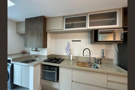 Apartamento para alugar com 72m², 2 quartos e 2 vagas Apartamento para alugar com 72m², 2 quartos e 2 vagasCozinha